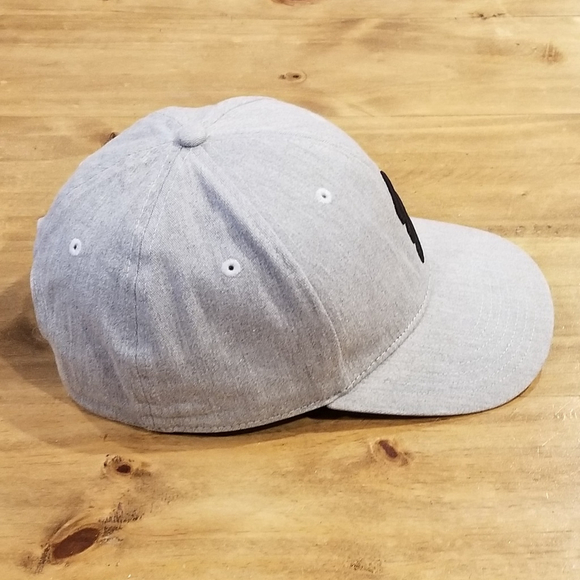 Adidas Hat Cap Snapback Gray Black 3 Stripe One Size Adjustable - Picture 4 of 8